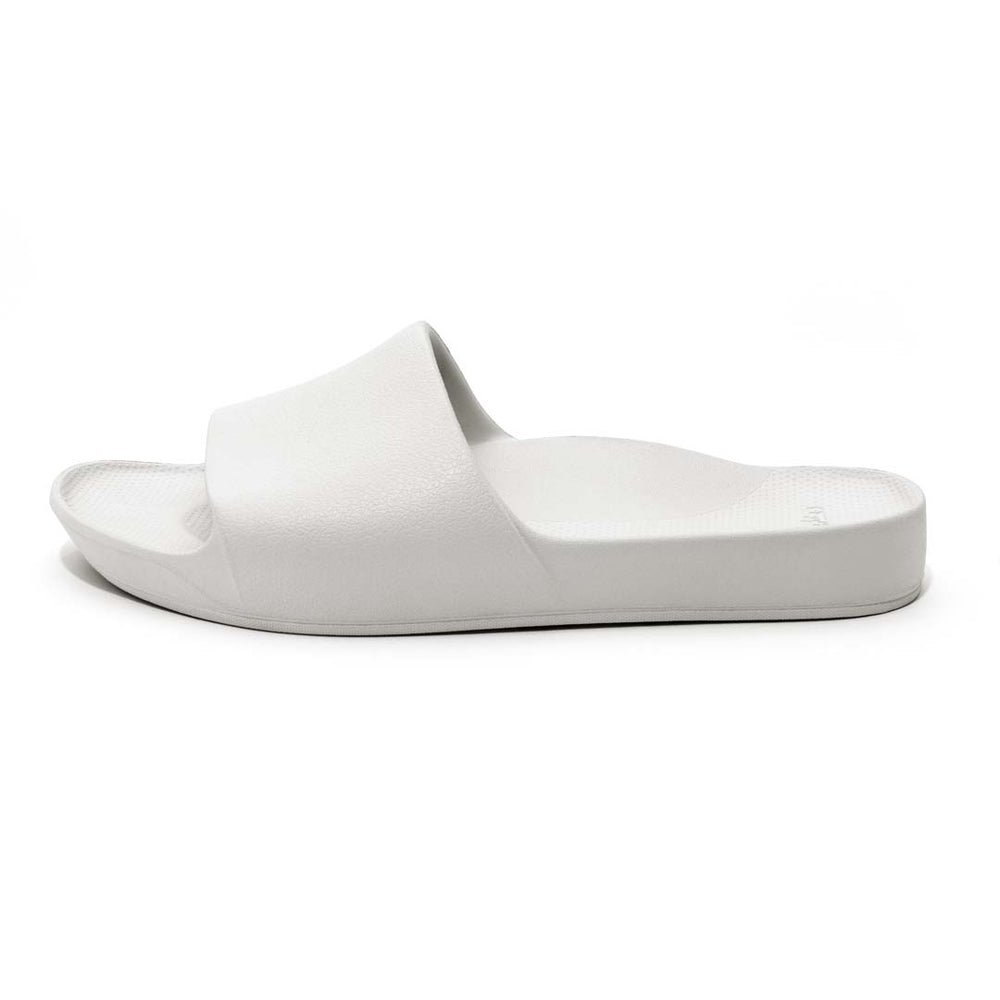 Archies Arch Support Flip Flops in White – Tenni Moc's Shoe Store